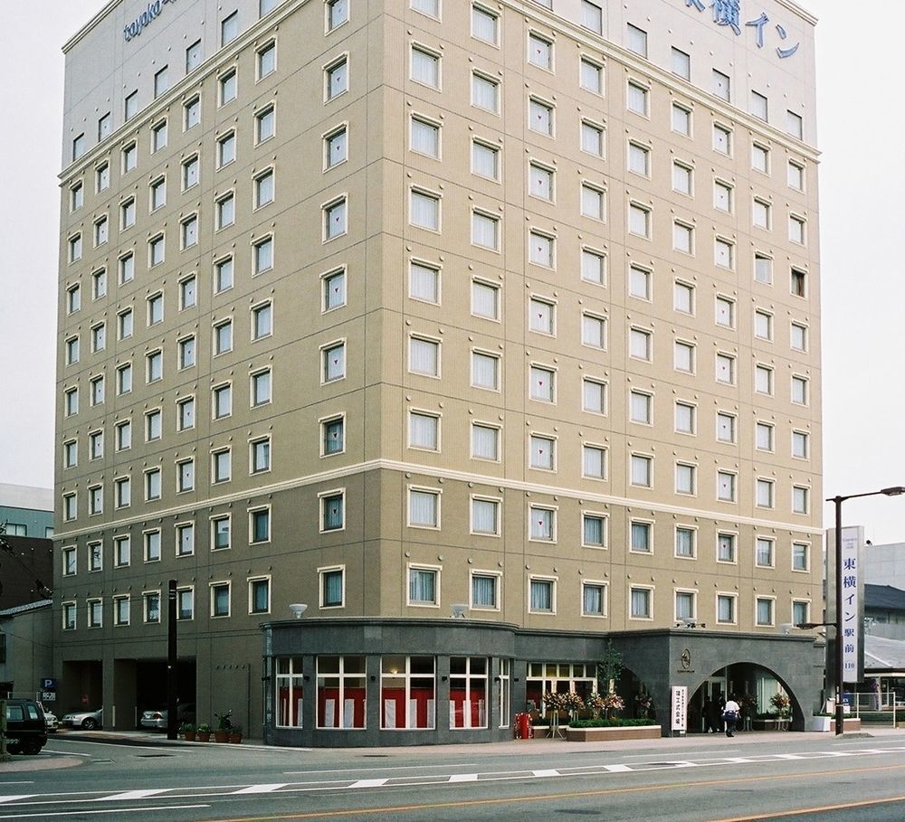 Toyoko Inn Kanazawa-Eki Higashi-Guchi Exterior foto
